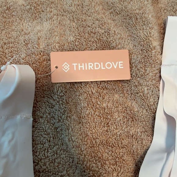 Very Light Pink Smoothing V-Neck Wireless Bra - Picture 4 of 7